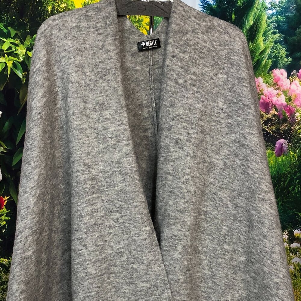+Beryll Gray Cashmere Poncho NWT  #1240
